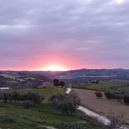 Casal Del Sole - Il Girasole Montefelcino