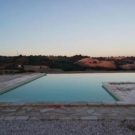 Lägenhet Casal Del Sole - Il Girasole Montefelcino