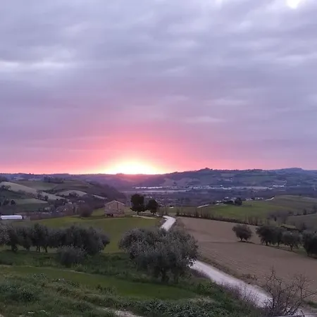 Lägenhet Casal Del Sole - Il Girasole Montefelcino